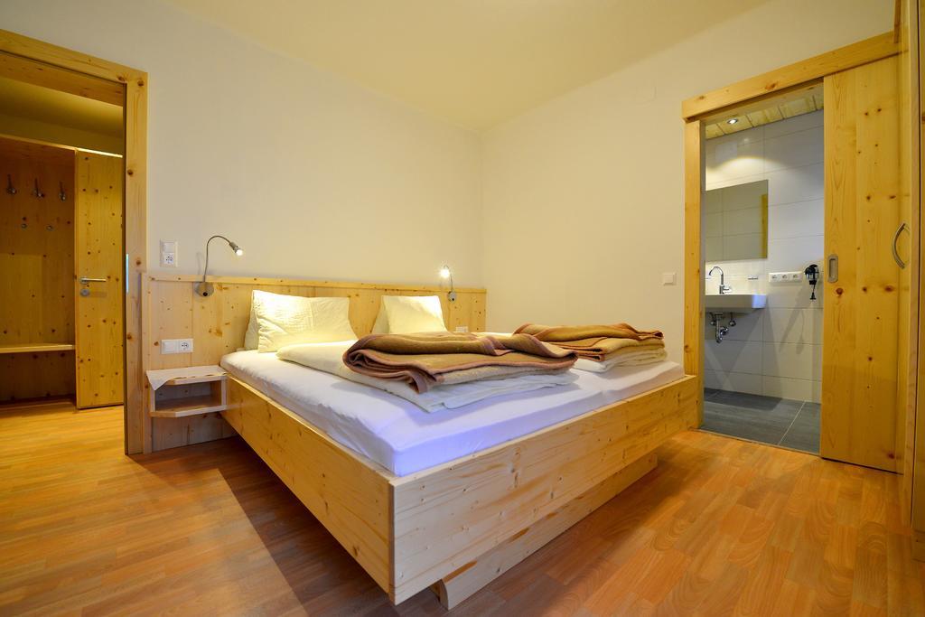 Ferienwohnungen Plattner Weissensee Room photo