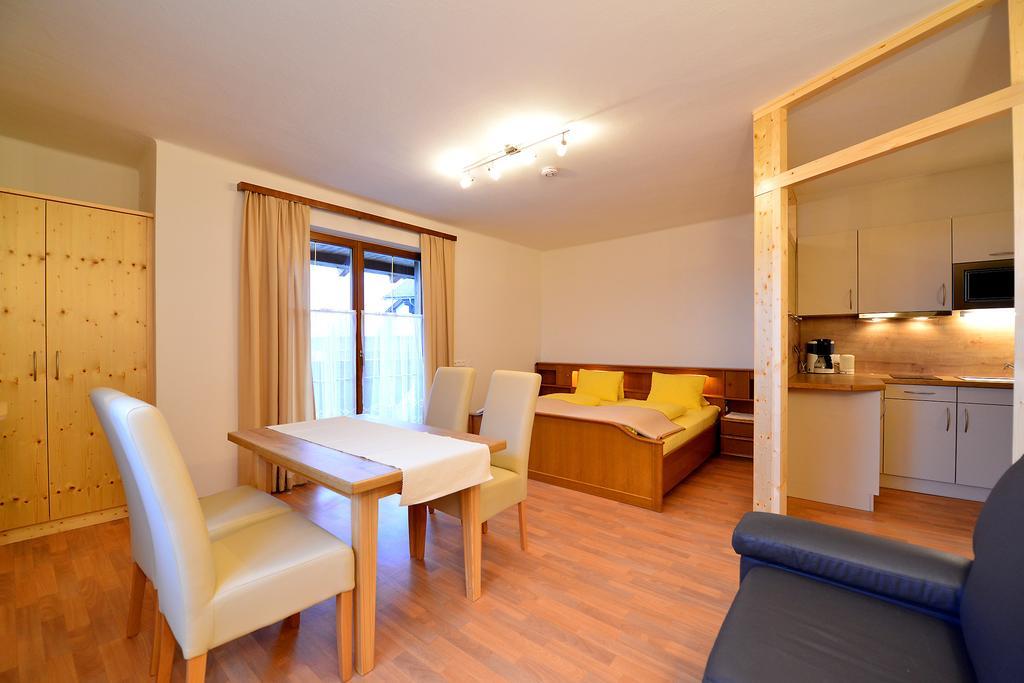 Ferienwohnungen Plattner Weissensee Room photo