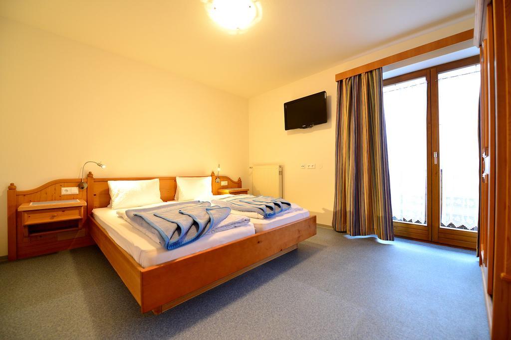 Ferienwohnungen Plattner Weissensee Room photo