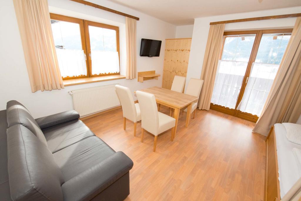 Ferienwohnungen Plattner Weissensee Room photo