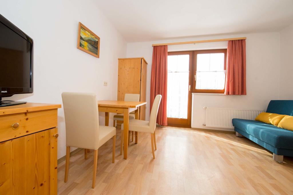 Ferienwohnungen Plattner Weissensee Room photo